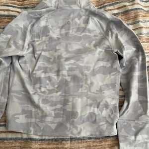 Brand new lululemon quarter zip